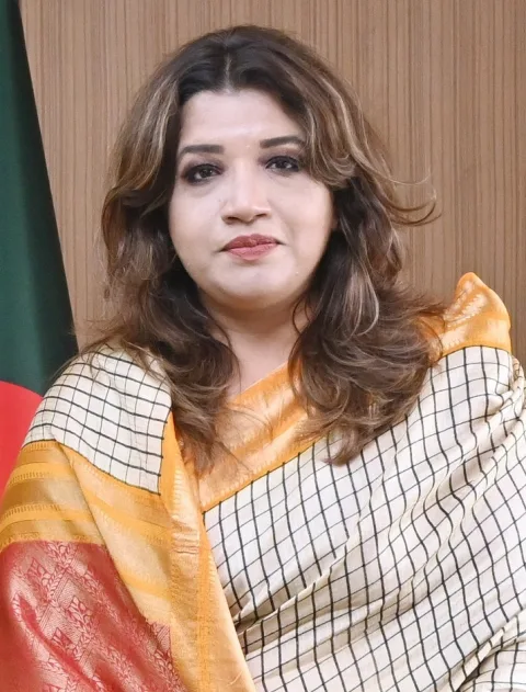শামা ওবায়েদ ইসলাম—আর্কাইভের প্রতিকৃতি।